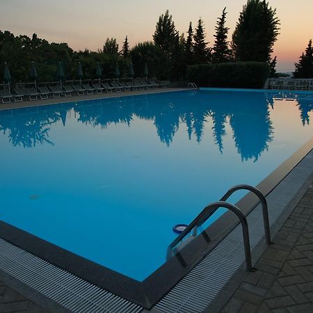 Villaggio Turistico Camping Il Fontino Scarlino Eksteriør billede
