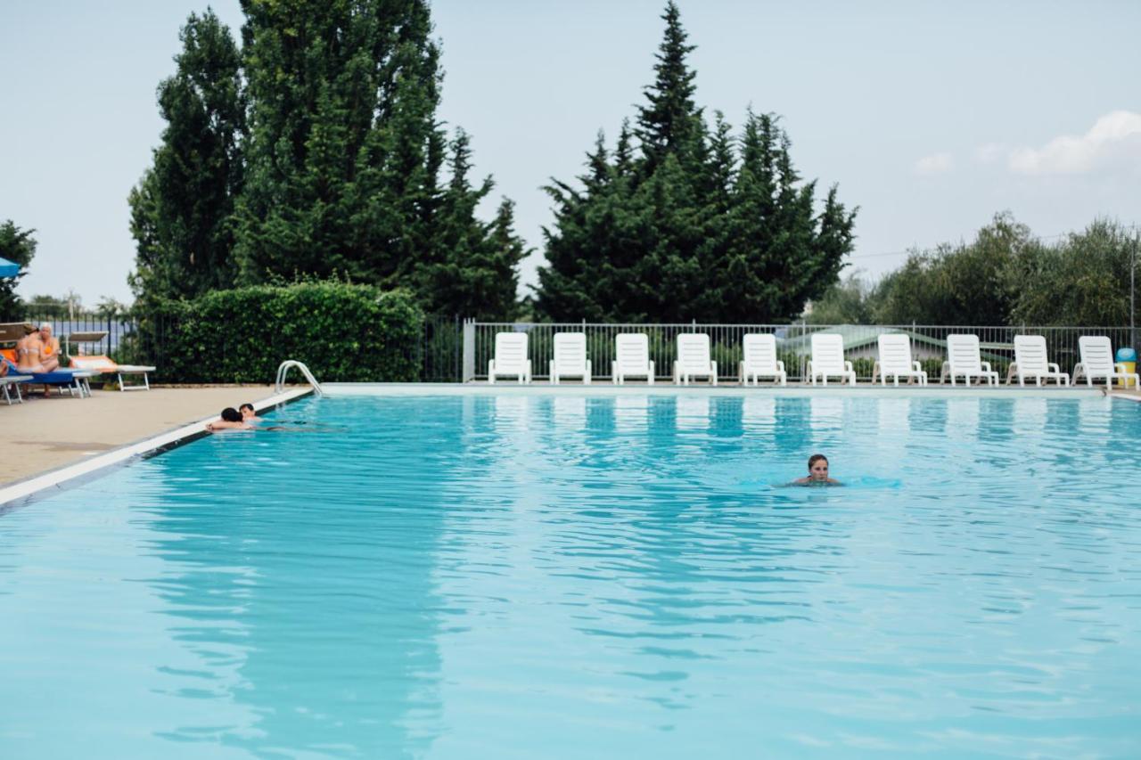 Villaggio Turistico Camping Il Fontino Scarlino Eksteriør billede
