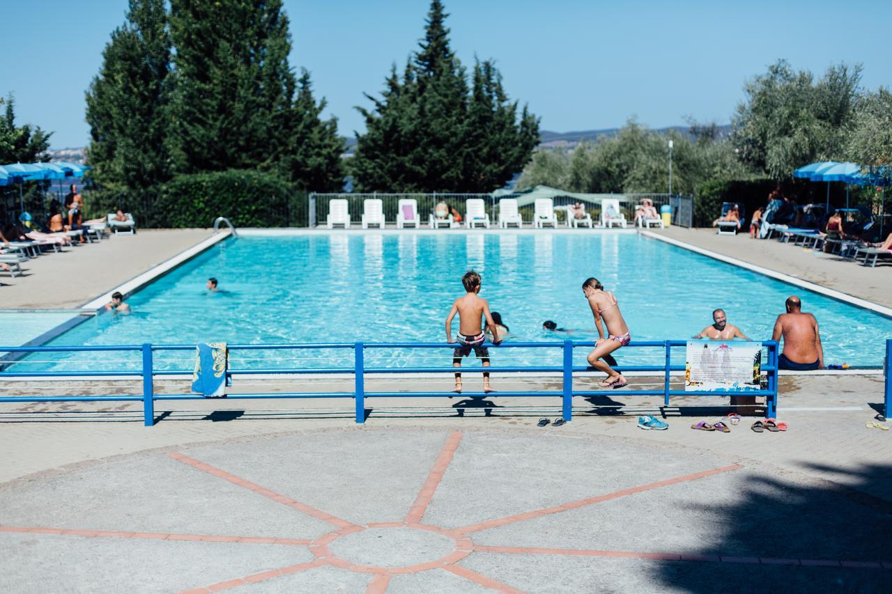 Villaggio Turistico Camping Il Fontino Scarlino Eksteriør billede